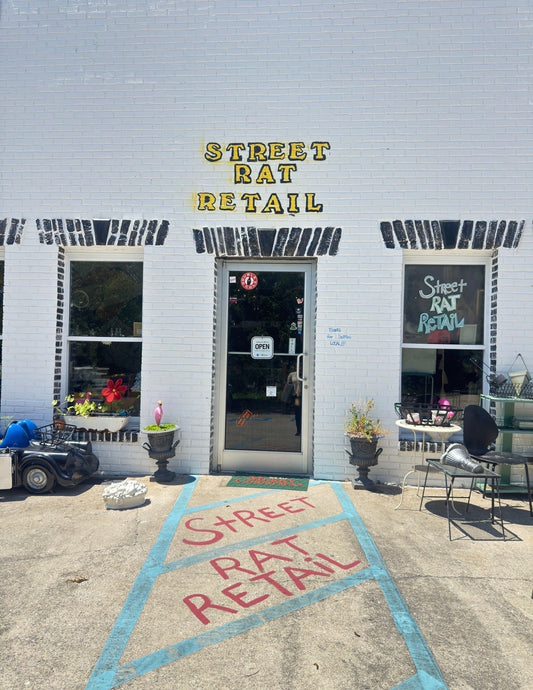 Street Rat Retail storefront in Chattanooga’s Northshore neighborhood, where RAW & UNIQ handmade concrete décor is available.