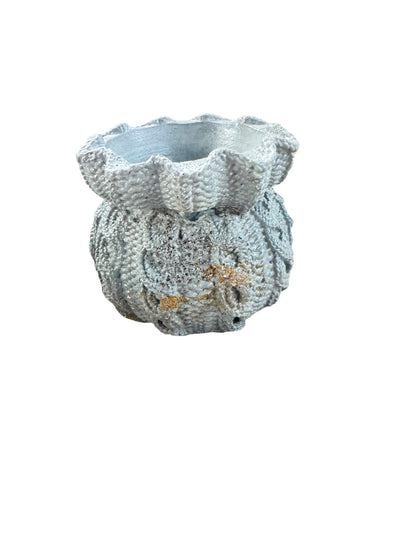Mist Ruffle Knit Planter