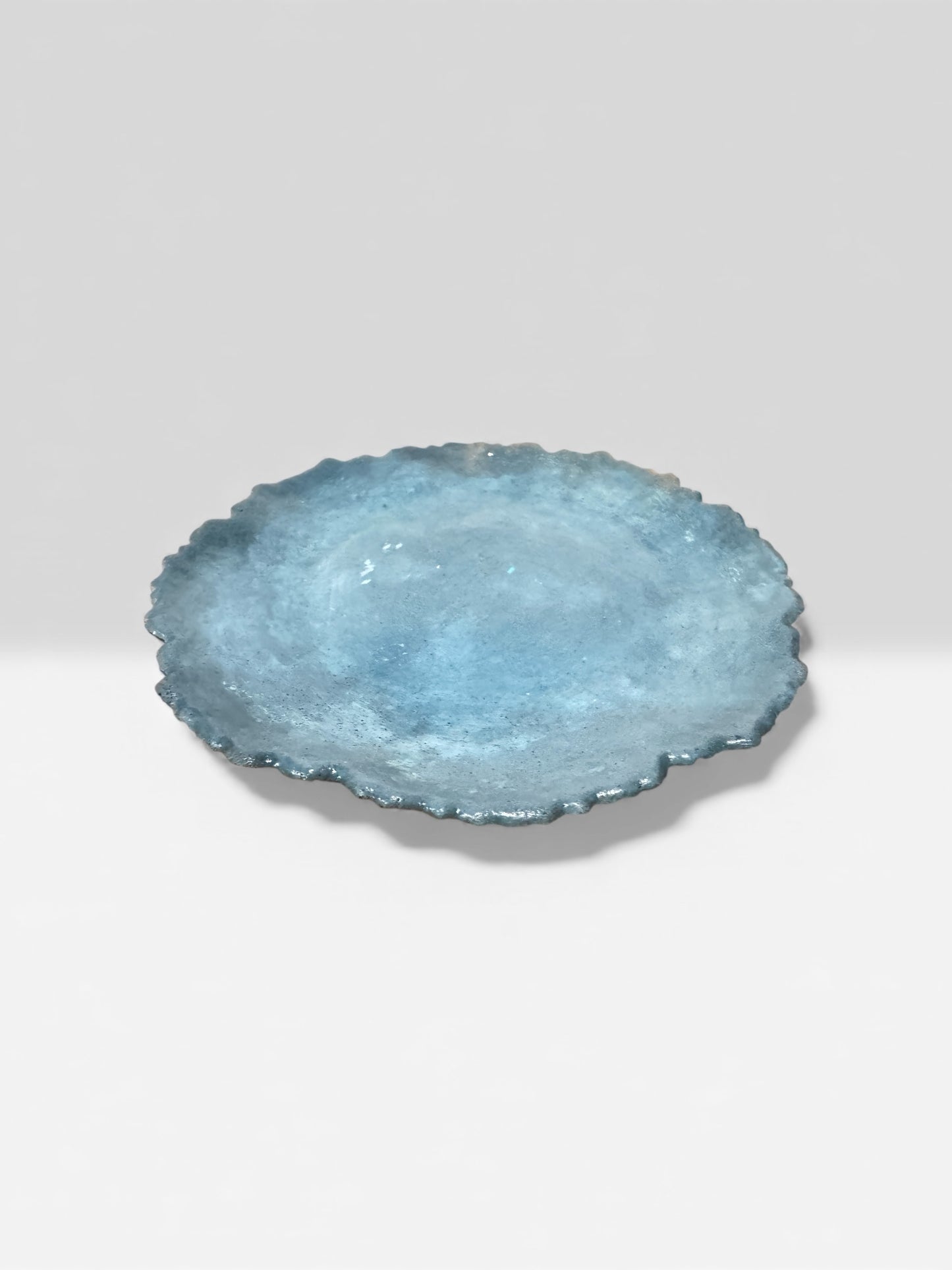 Lagoon light blue concrete tray with ruffled edge