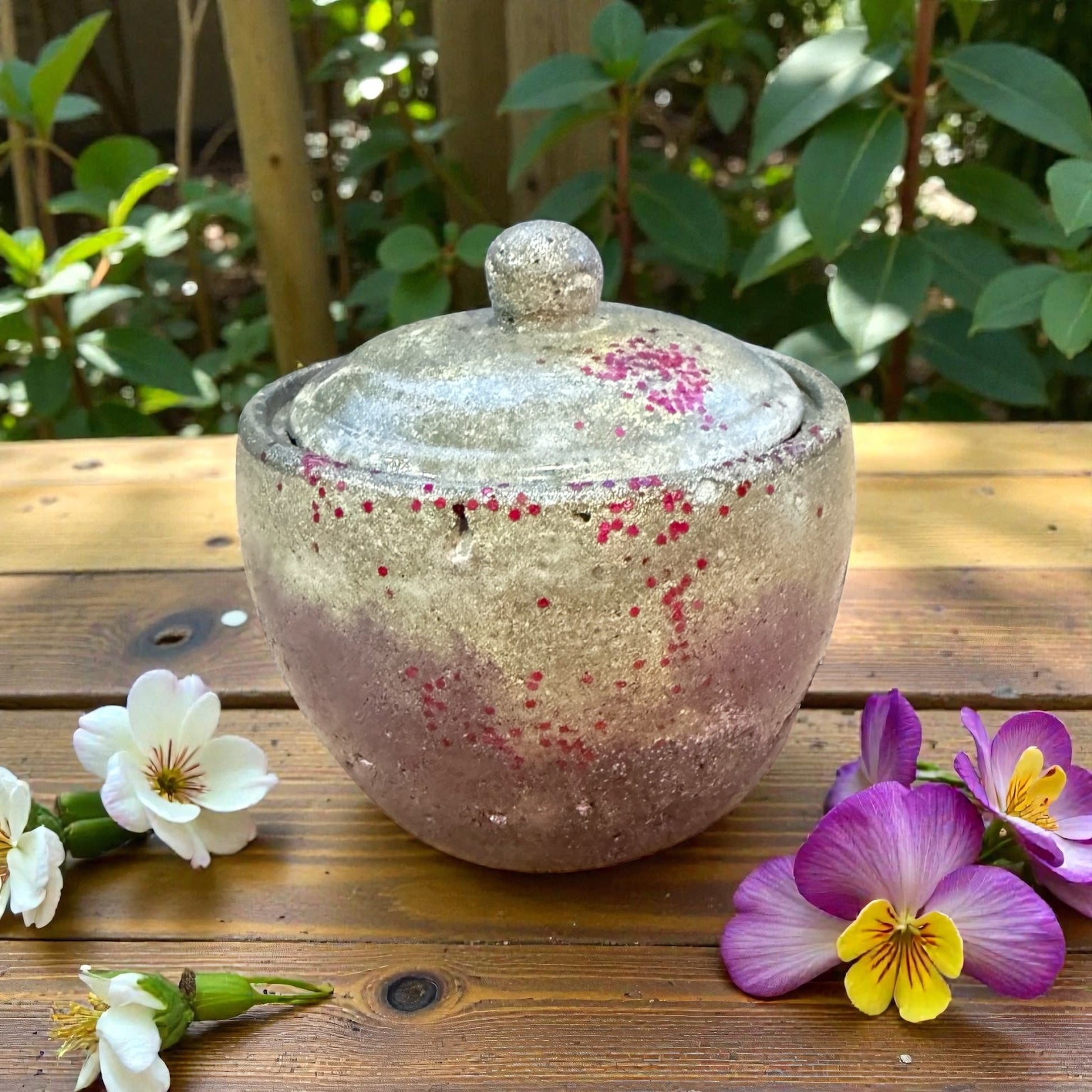 Modern wabi-sabi concrete jar decor